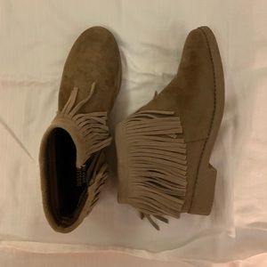 Women’s tan ankle boots with fringe